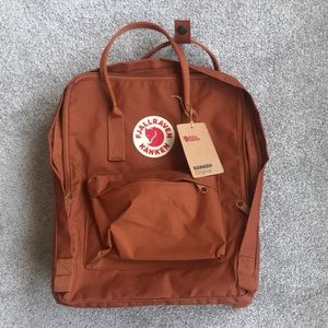 BRAND NEW NEVER USED FJALLRAVEN KANKEN BACKPACK